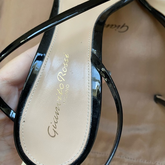 Gianvito Rossi Manhattan 85 Patent Leather Black
Slingback Heels Size 39.5 - Picture 5 of 10